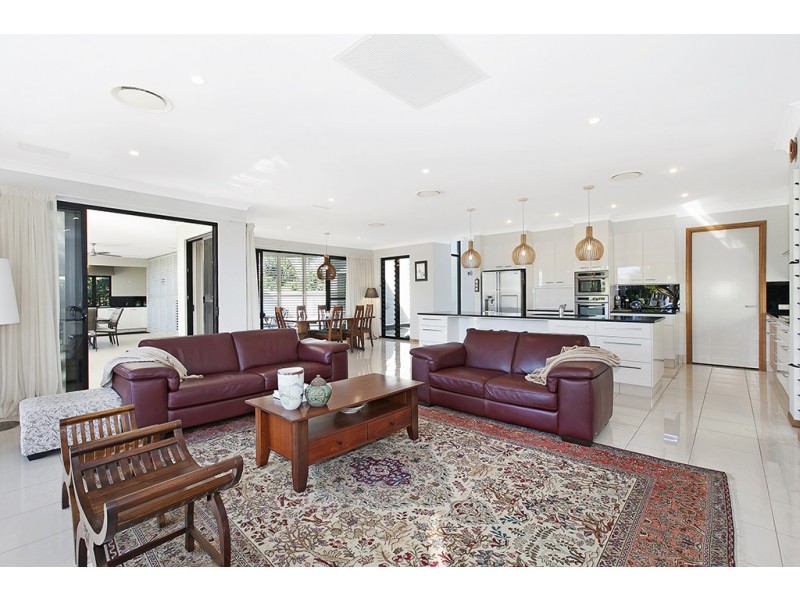 40 North Point, Banksia Beach QLD 4507