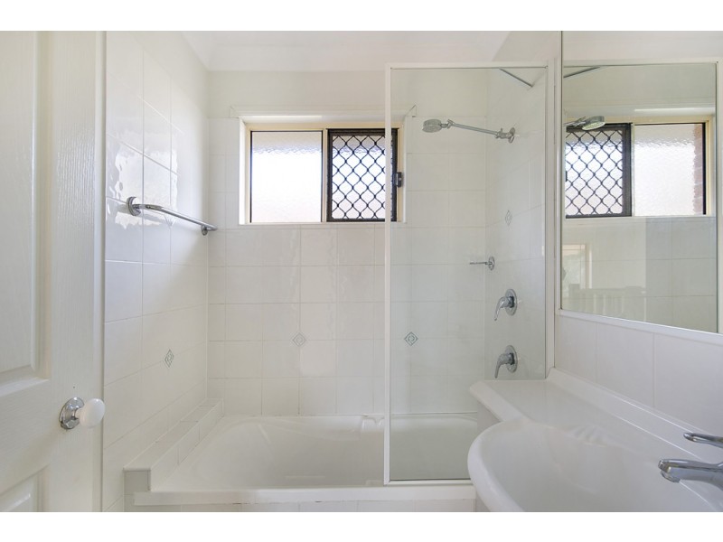 11/154 Albany Creek Road, Aspley QLD 4034