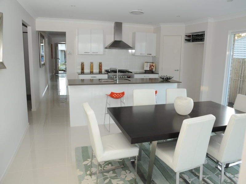 5 Perrins Close, Warner QLD 4500