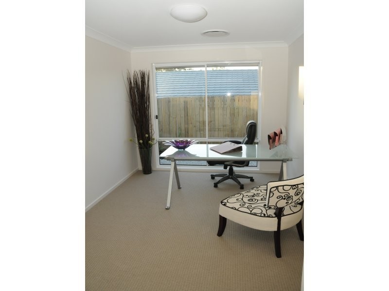 5 Perrins Close, Warner QLD 4500