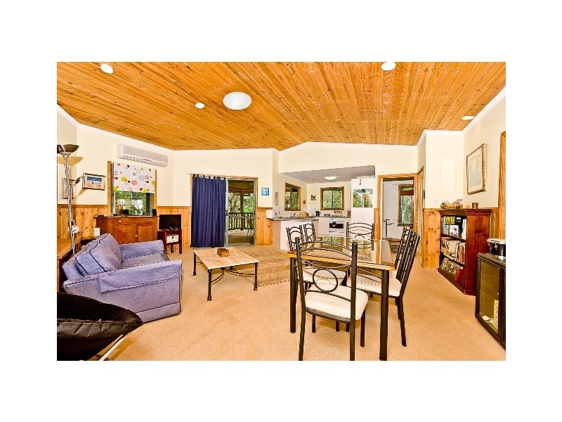 8 Lakeview Court, Joyner QLD 4500