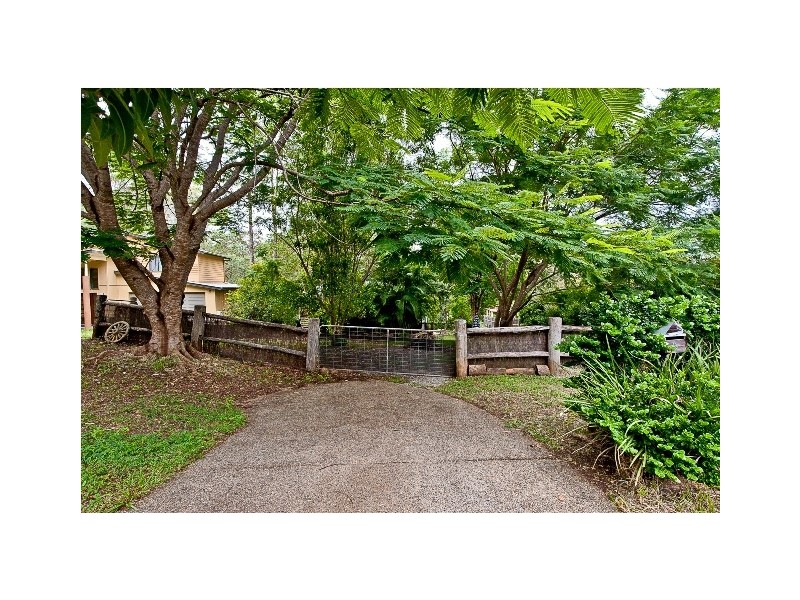 8 Lakeview Court, Joyner QLD 4500
