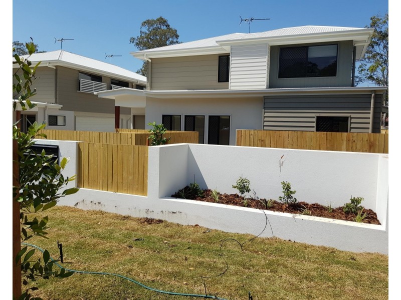 100 Spitfire Avenue, Strathpine QLD 4500