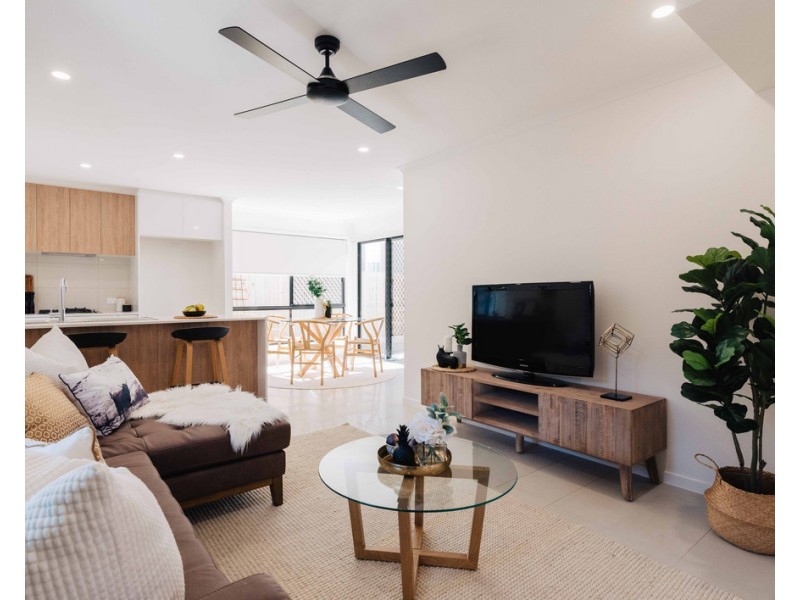 100 Spitfire Avenue, Strathpine QLD 4500