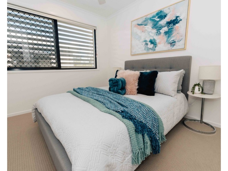 100 Spitfire Avenue, Strathpine QLD 4500