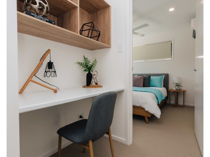 100 Spitfire Avenue, Strathpine QLD 4500