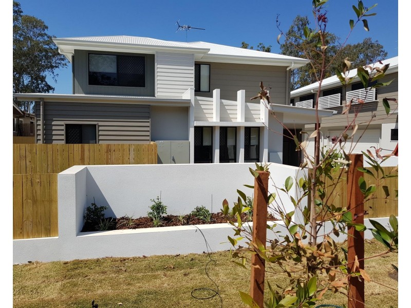 100 Spitfire Avenue, Strathpine QLD 4500