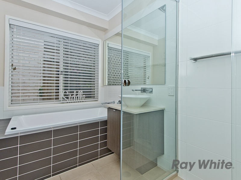 17 Rowallan Street, Warner QLD 4500