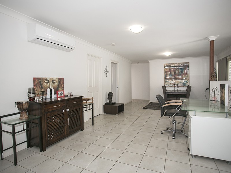 15 Hillary Drive, Warner QLD 4500