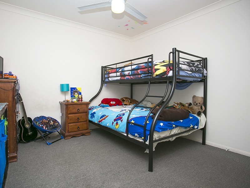 15 Hillary Drive, Warner QLD 4500