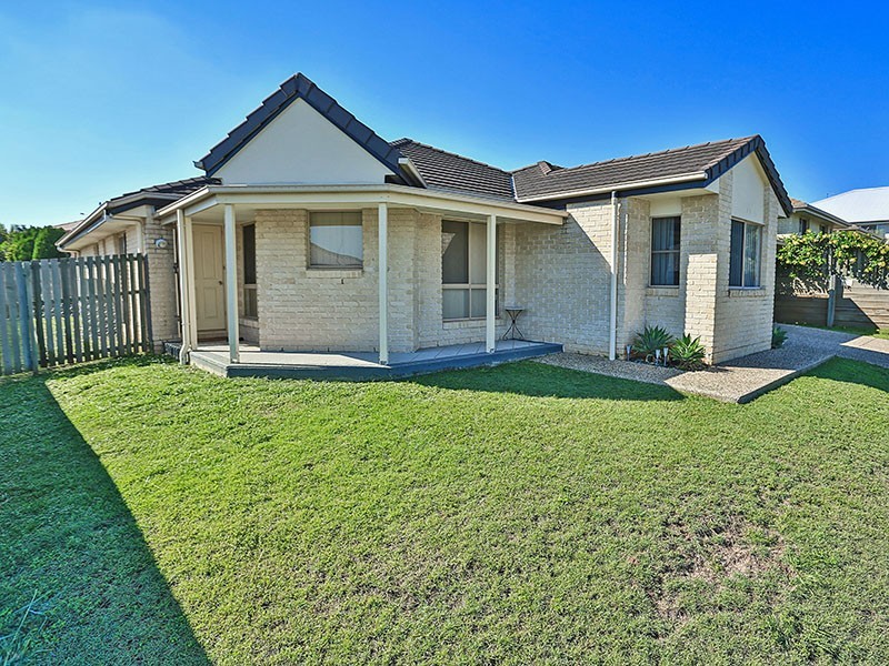 15 Hillary Drive, Warner QLD 4500