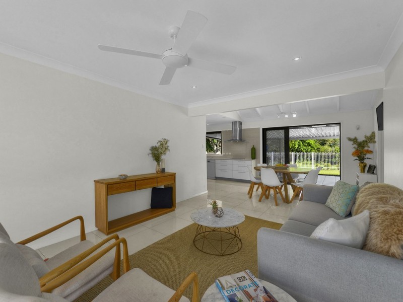 5 Carroo Court, Albany Creek QLD 4035