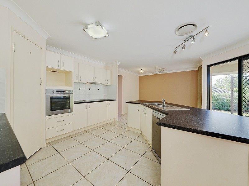 7 Katelyn Court, Cashmere QLD 4500