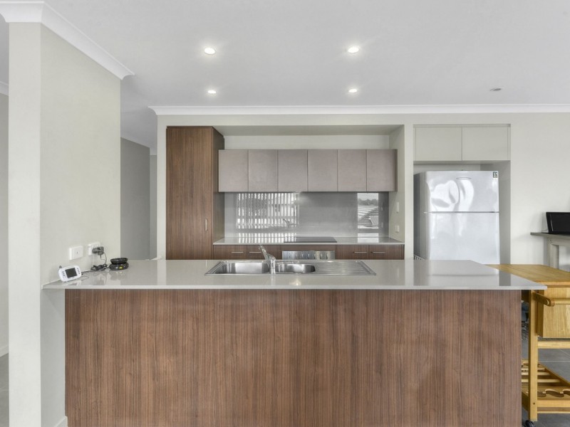 27 Brisbane Road, Warner QLD 4500