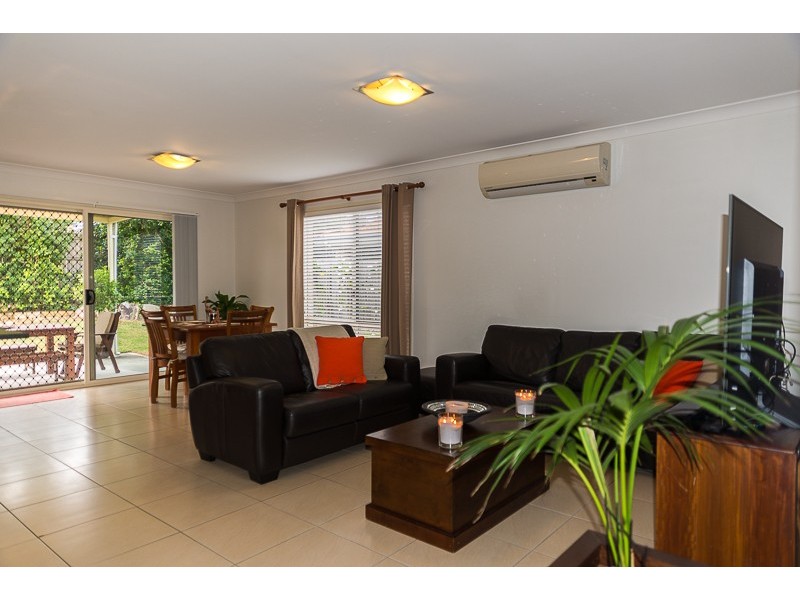 2/9 Lady Bowen Parade, Rothwell QLD 4022