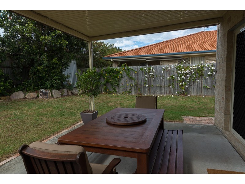 2/9 Lady Bowen Parade, Rothwell QLD 4022