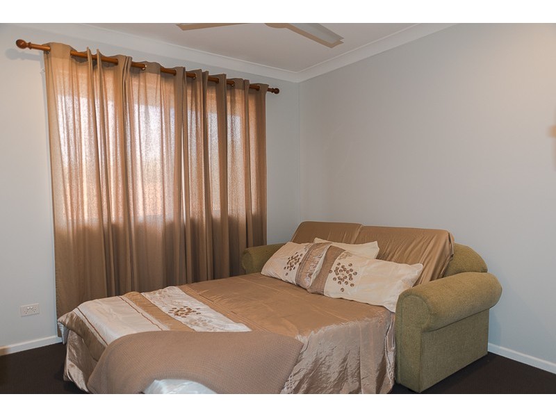 2/9 Lady Bowen Parade, Rothwell QLD 4022