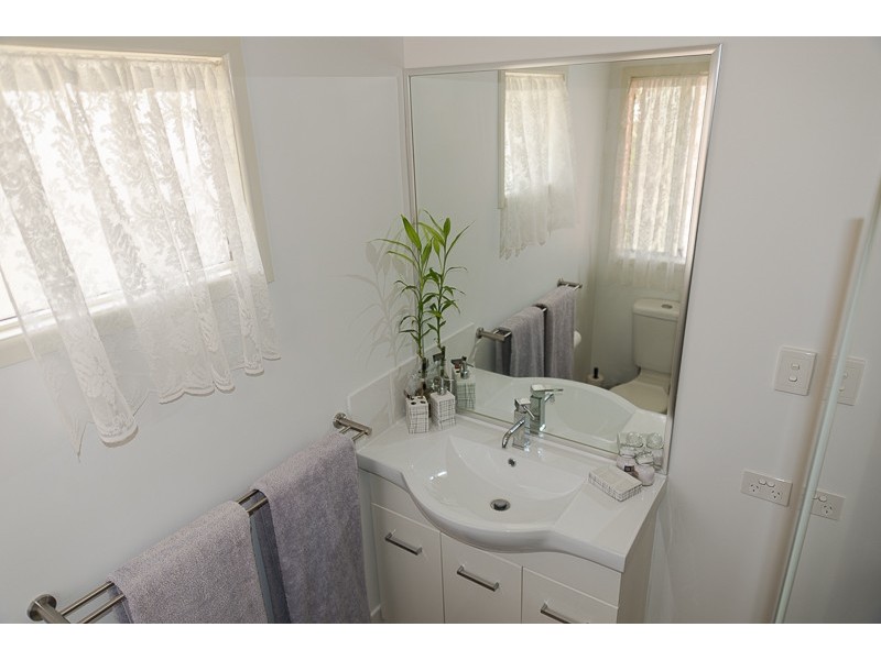 2/9 Lady Bowen Parade, Rothwell QLD 4022