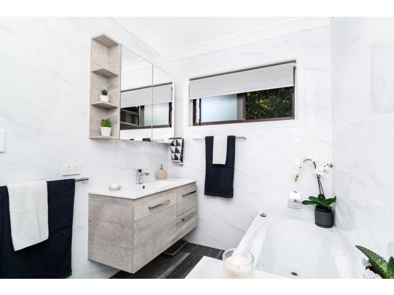 5 Bayeau Court, Petrie QLD 4502