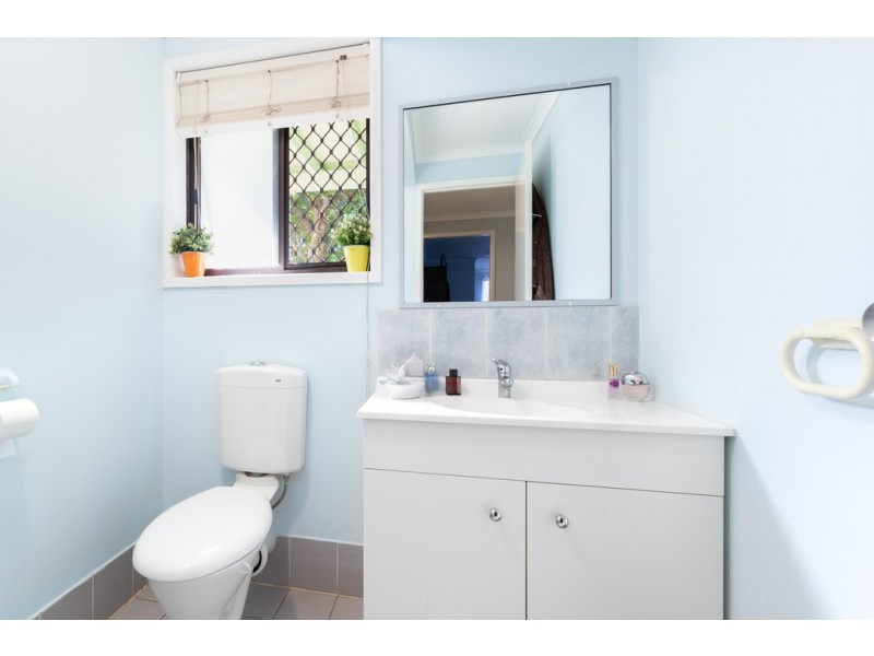 5 Bayeau Court, Petrie QLD 4502