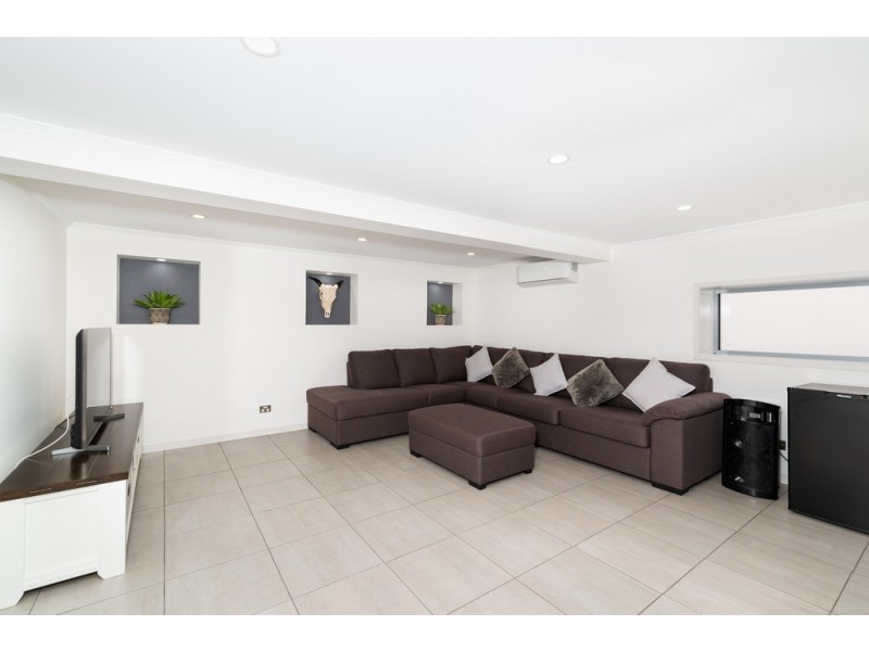 9 Kensington Way, Strathpine QLD 4500