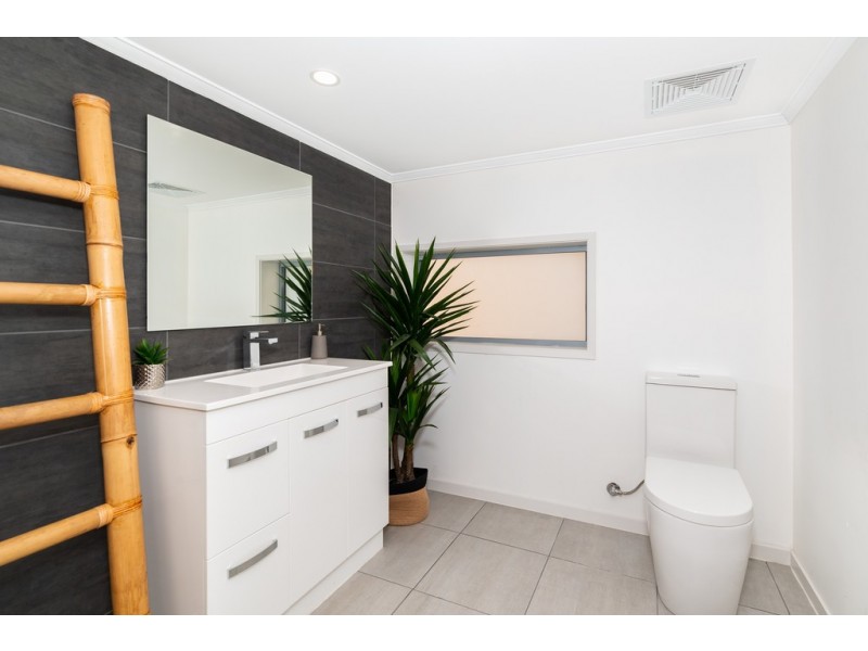 9 Kensington Way, Strathpine QLD 4500