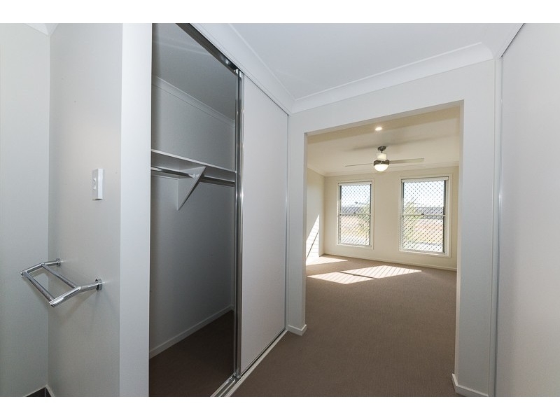 9 Gordon Circuit, Warner QLD 4500