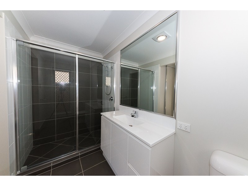 9 Gordon Circuit, Warner QLD 4500