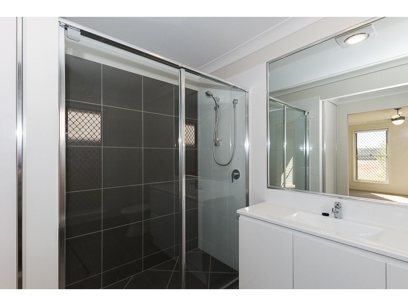 9 Gordon Circuit, Warner QLD 4500