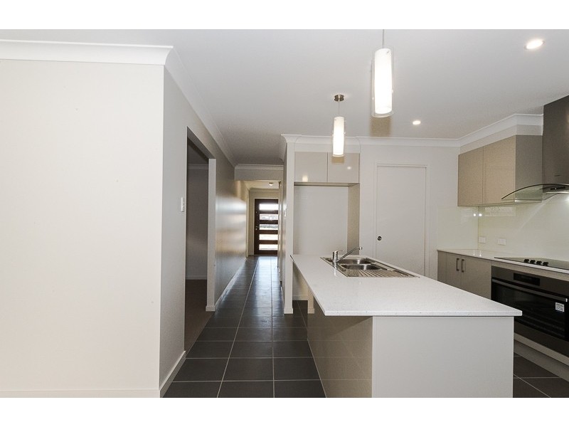 9 Gordon Circuit, Warner QLD 4500