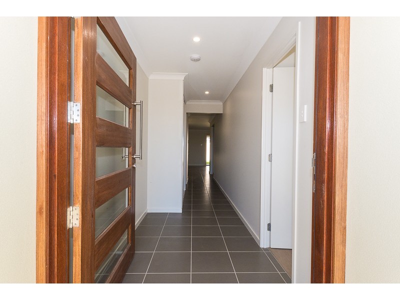 9 Gordon Circuit, Warner QLD 4500