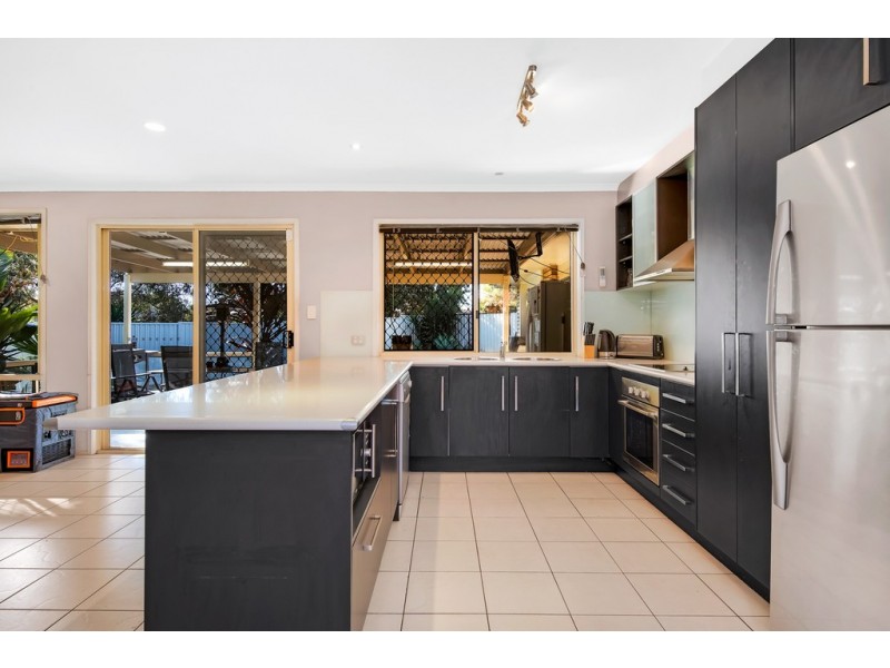 7 Blue Mountain Crescent, Warner QLD 4500