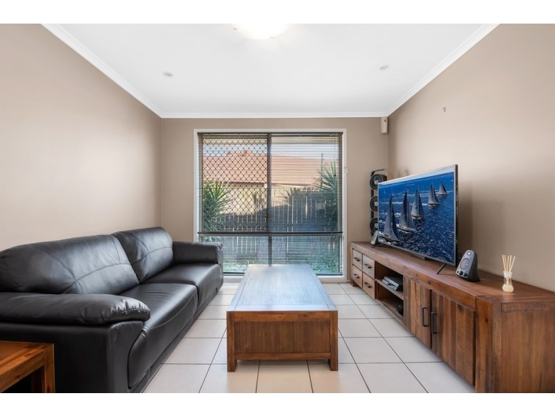 7 Blue Mountain Crescent, Warner QLD 4500