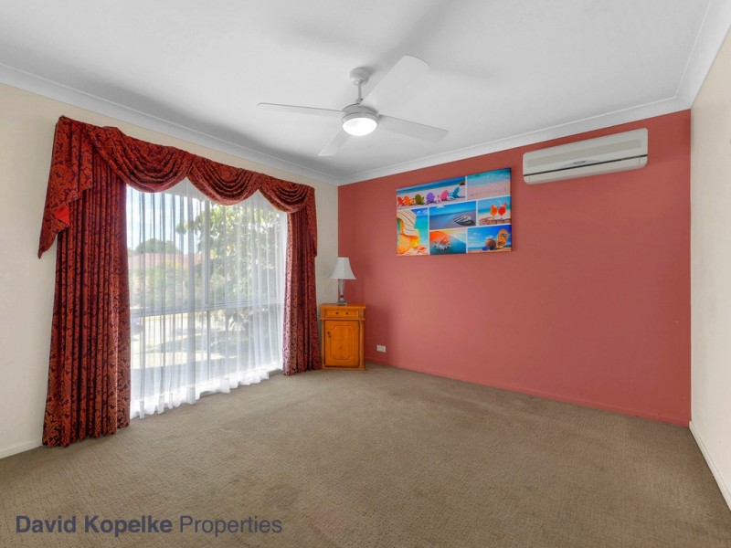 17 Blue Mountain Crescent, Warner QLD 4500