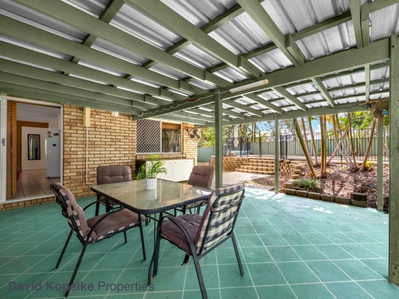 17 Blue Mountain Crescent, Warner QLD 4500