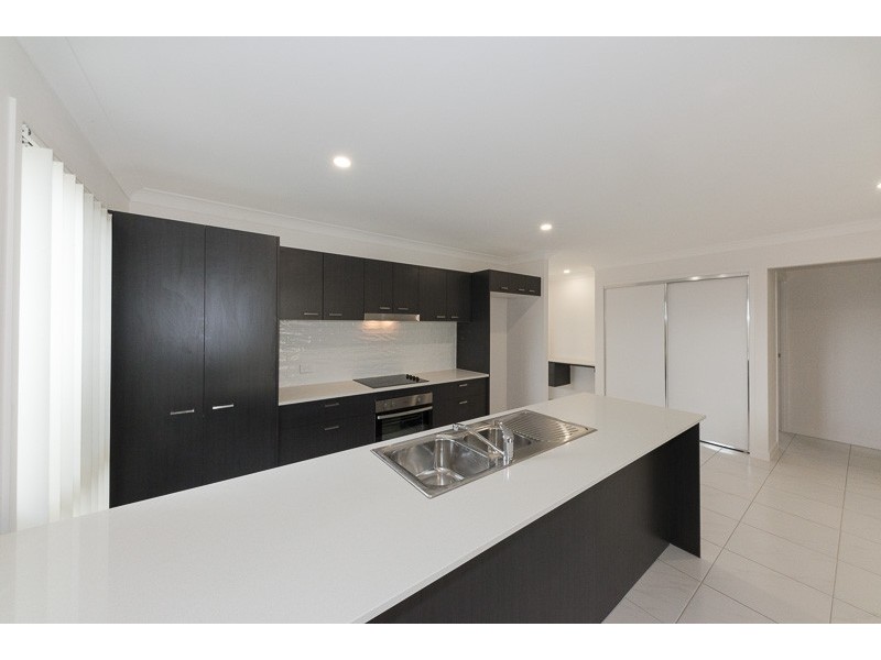 43 Creekview Court, Lawnton QLD 4501