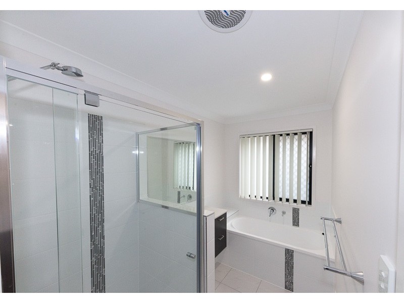 43 Creekview Court, Lawnton QLD 4501