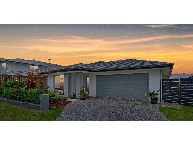 6 St Helen Crescent, Warner QLD 4500