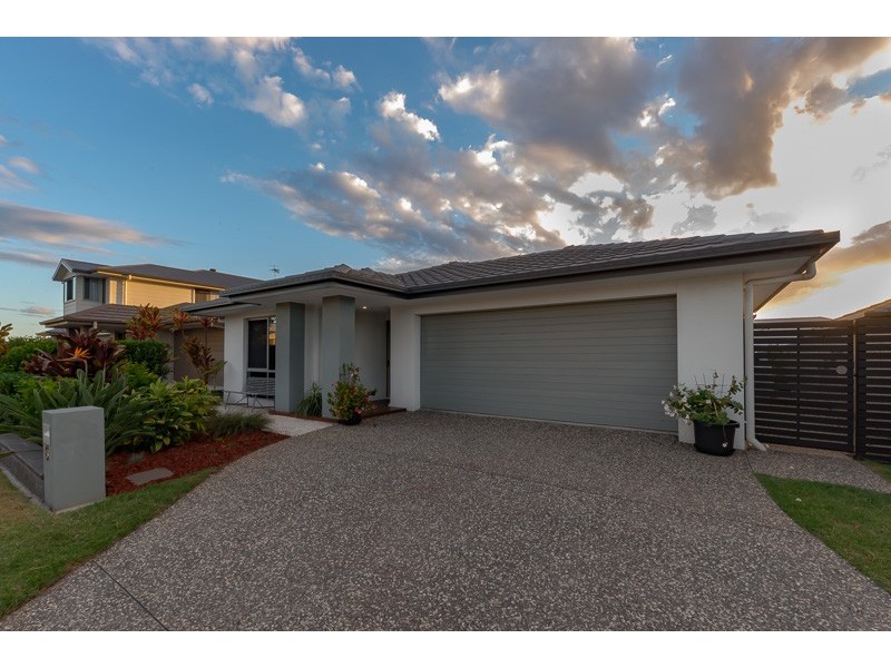 6 St Helen Crescent, Warner QLD 4500