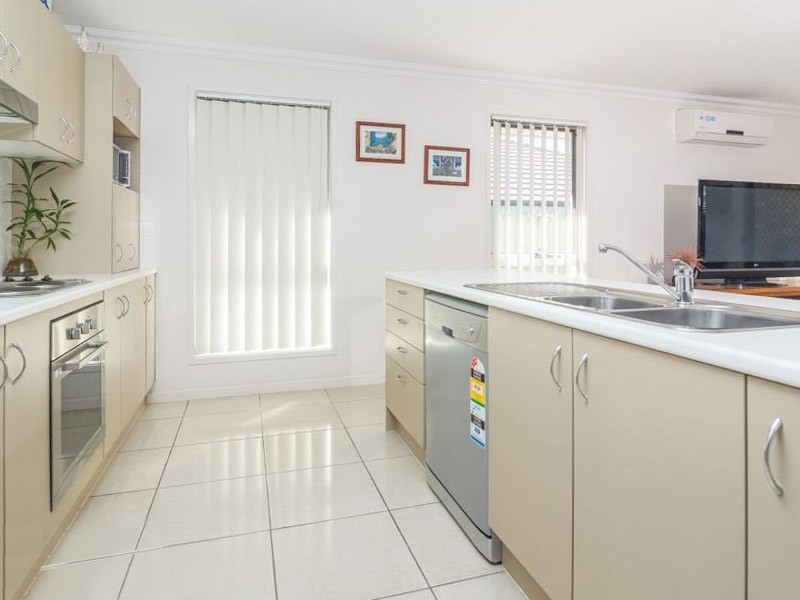 14 Castlewellan Circuit, Warner QLD 4500