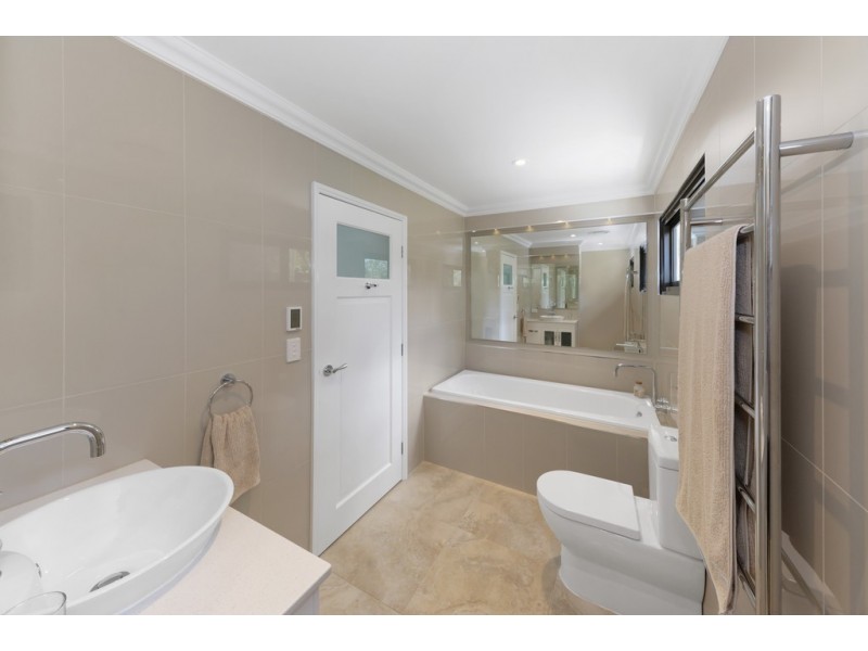 40 Vores Road, Whiteside QLD 4503