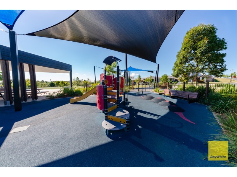 34 Cooloola Circuit, Warner QLD 4500