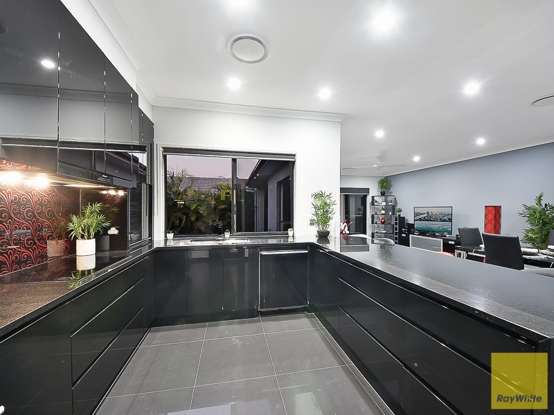 29 Rolland Parade, Warner QLD 4500