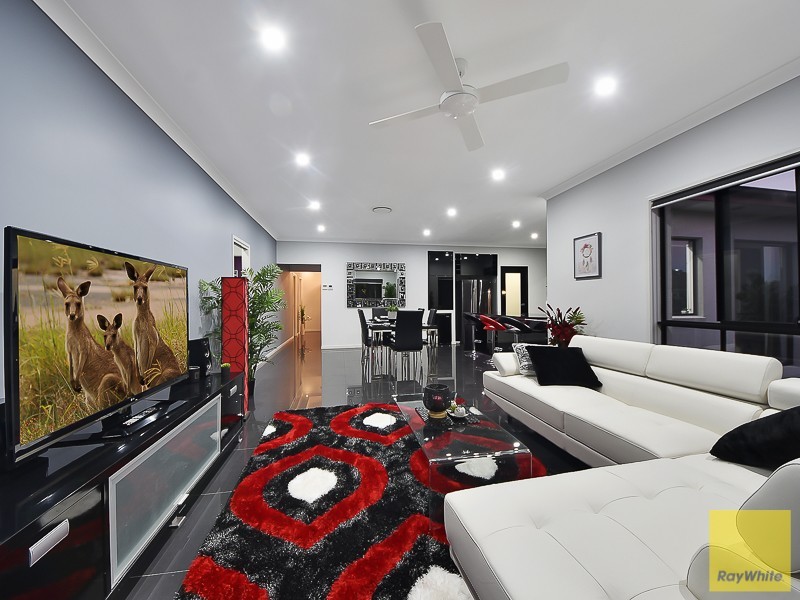 29 Rolland Parade, Warner QLD 4500