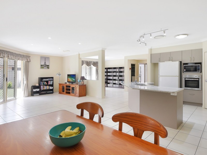 40 Lacewood Circuit, Warner QLD 4500