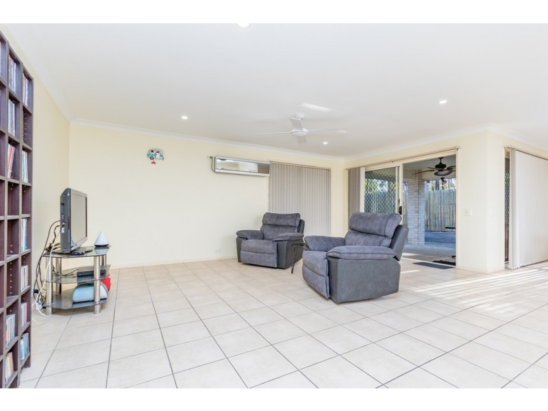 11 Sassafras Court, Warner QLD 4500