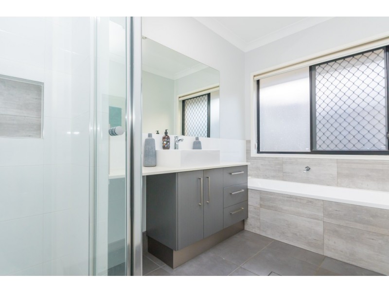 77 Cootharaba Crescent, Warner QLD 4500