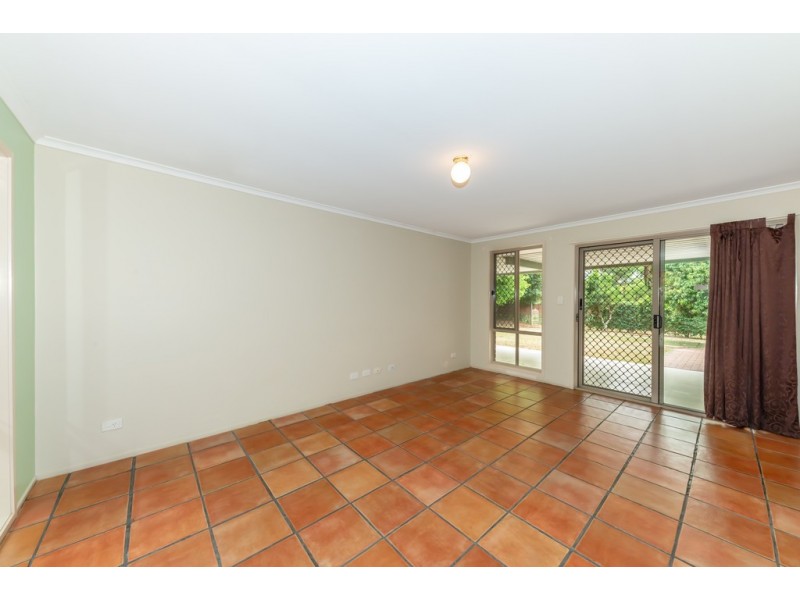 25 Newbury Crescent, Lawnton QLD 4501