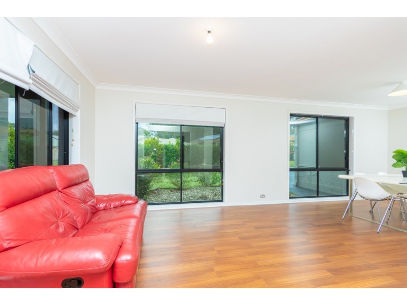 6 Sassafras Court, Warner QLD 4500