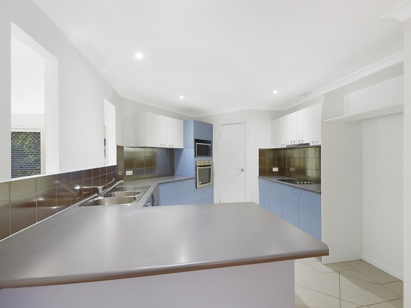 11 Paulette Court, Cashmere QLD 4500